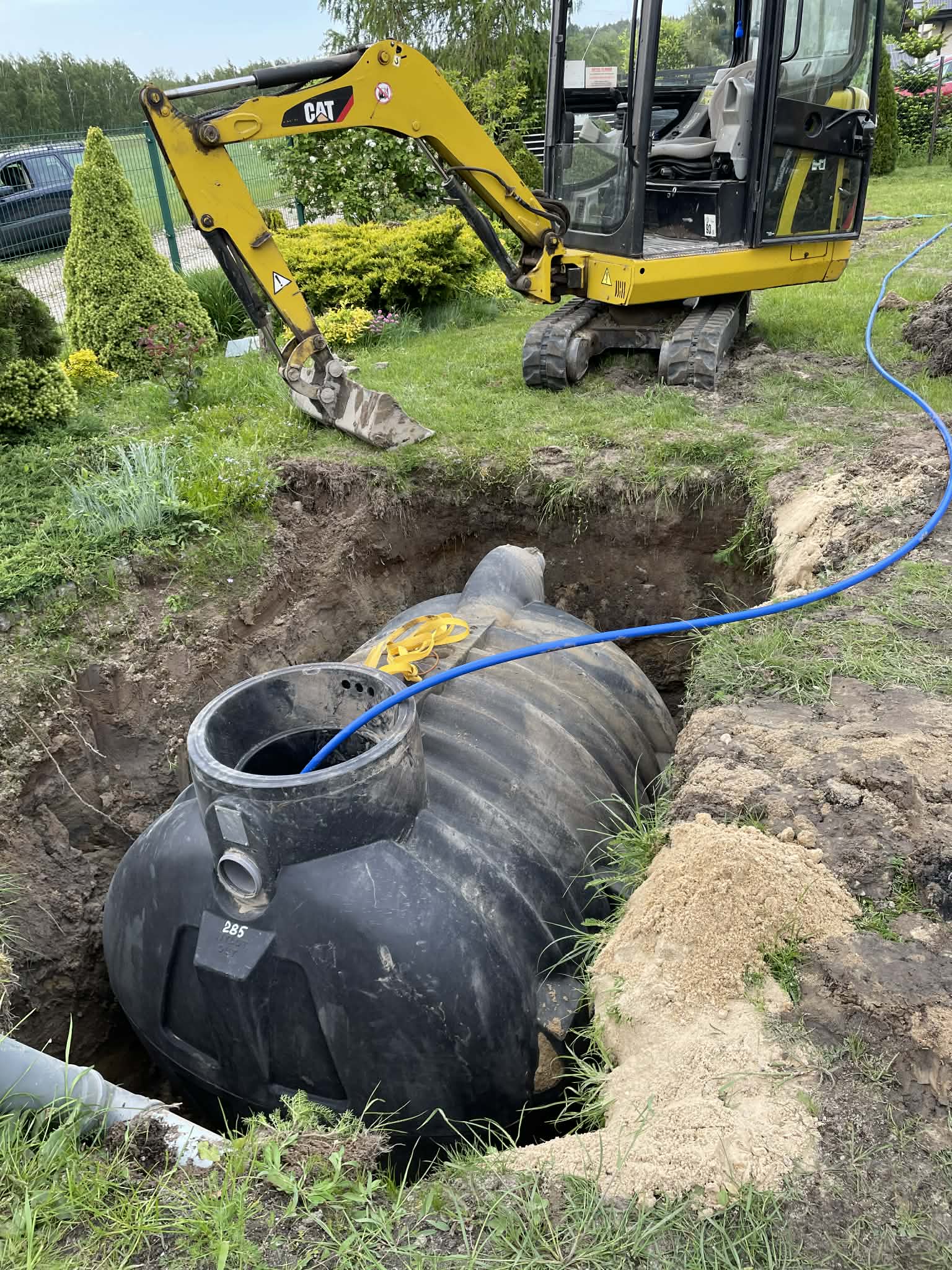 Realizacja 5 robót ziemnych, przyłączy i usług geodezyjnych KAM-KOP & GEOPRO