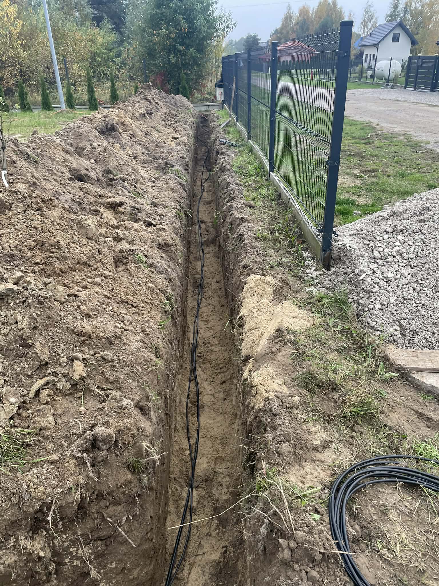 Realizacja 13 robót ziemnych, przyłączy i usług geodezyjnych KAM-KOP & GEOPRO