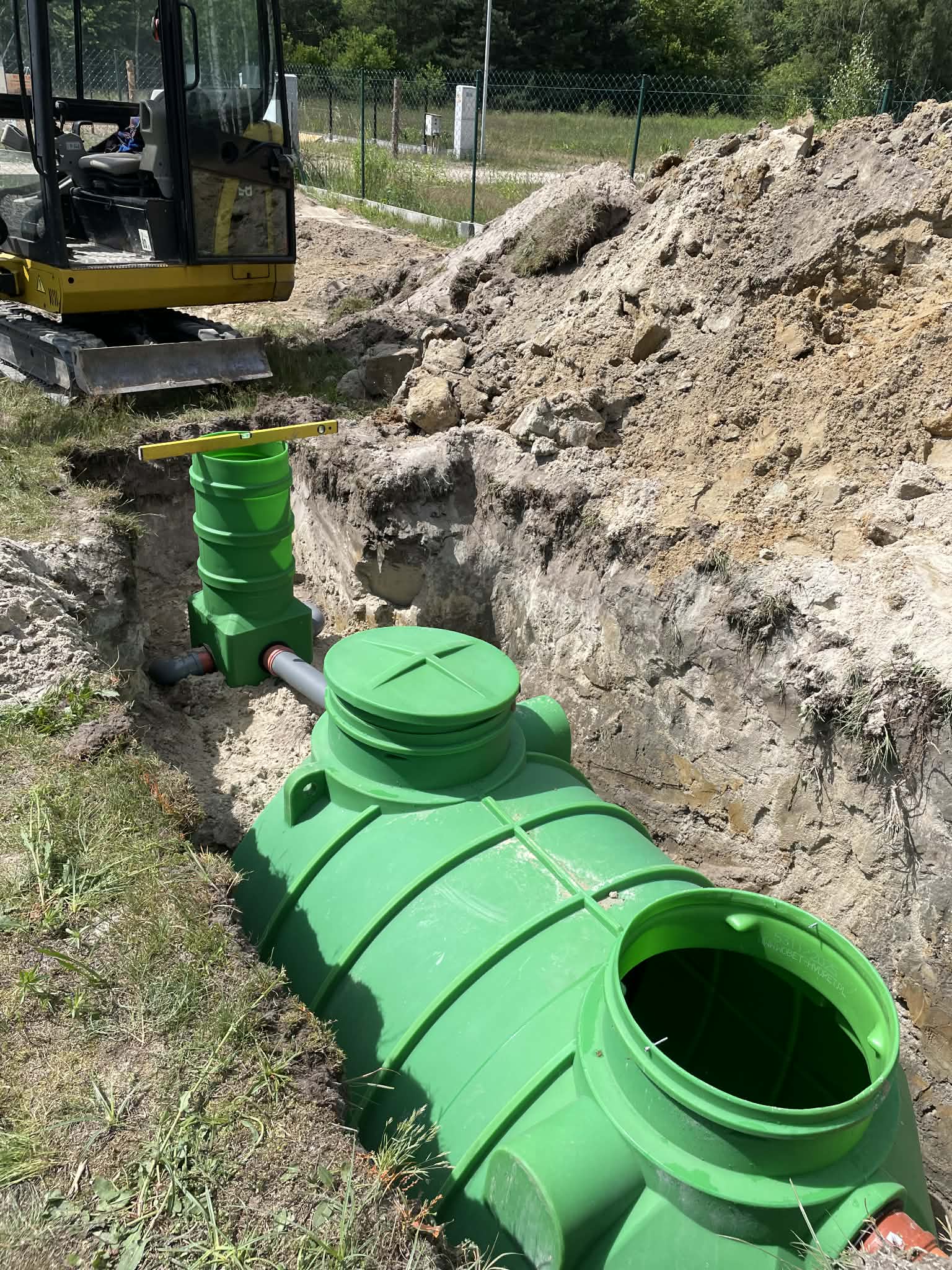 Realizacja 17 robót ziemnych, przyłączy i usług geodezyjnych KAM-KOP & GEOPRO