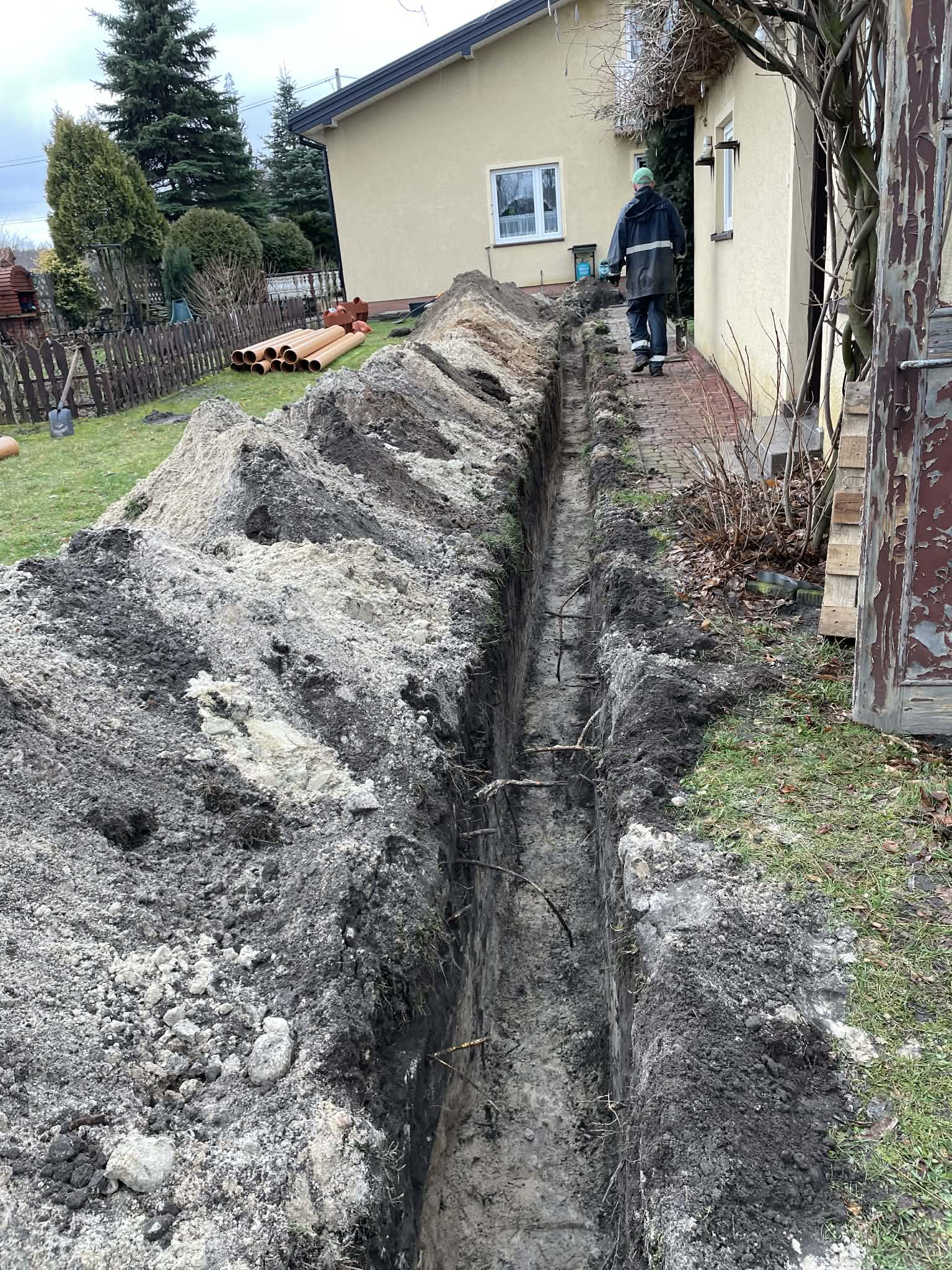 Realizacja 23 robót ziemnych, przyłączy i usług geodezyjnych KAM-KOP & GEOPRO